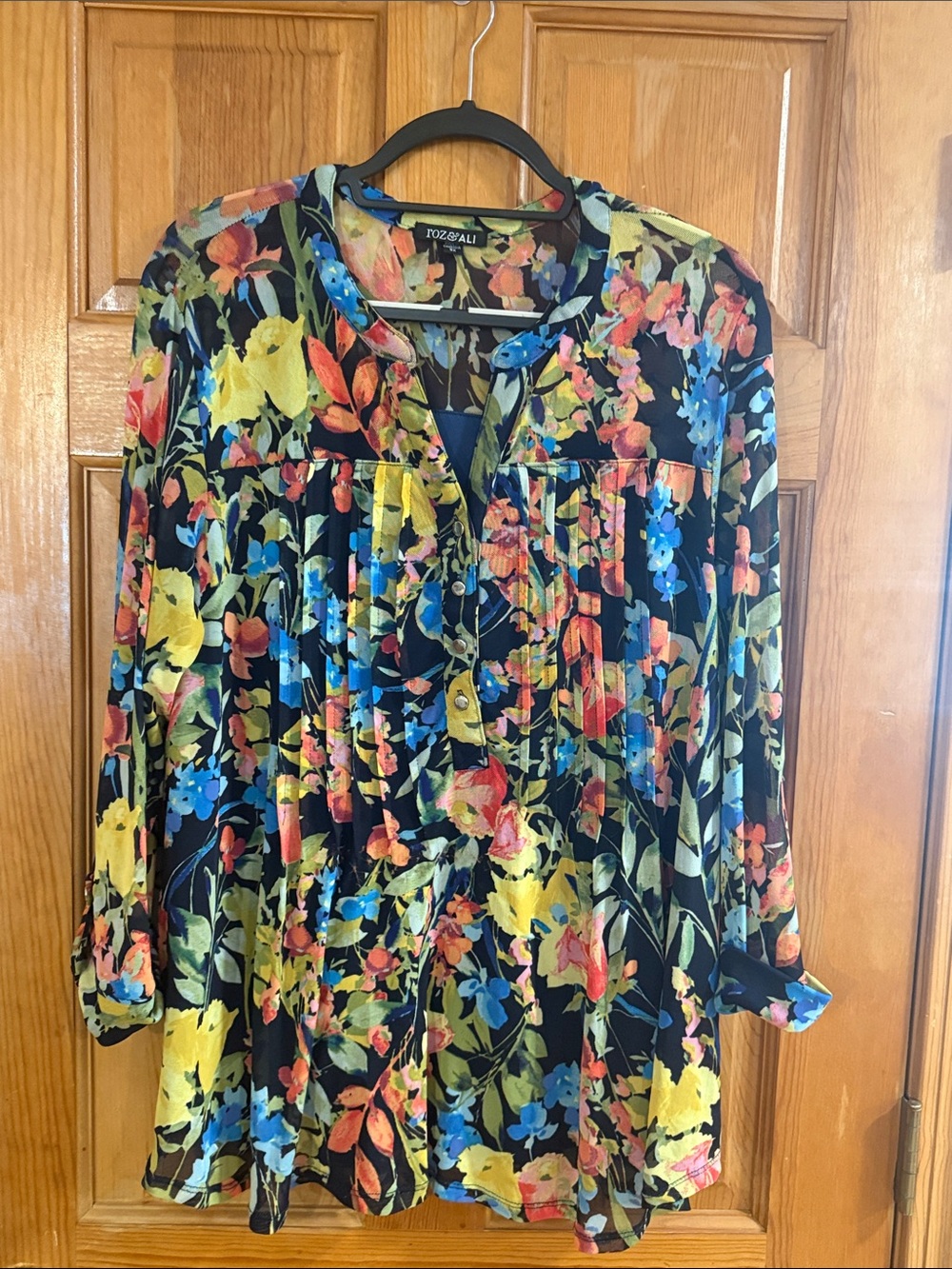 Roz & ALI women’s floral blouse size 3X .